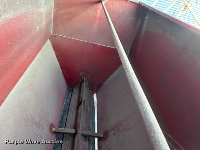 image for item DR7918 (2) Feed Train Gray Fox 145 creep feeders