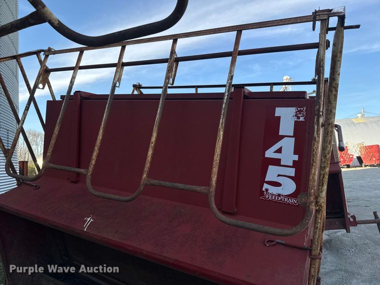 image for item DR7919 (3) Feed Train Gray Fox 145 creep feeders