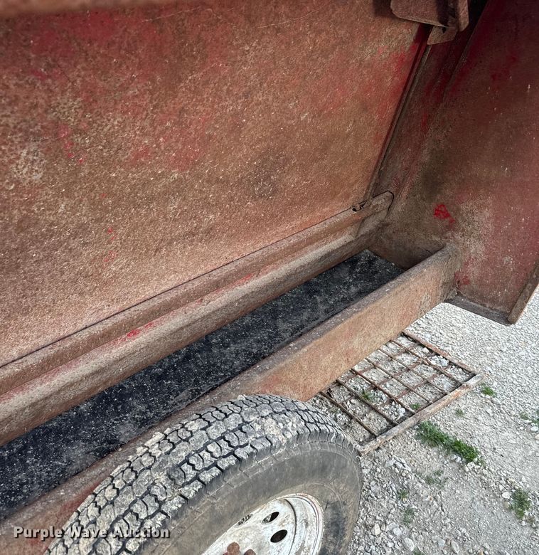 image for item DR7919 (3) Feed Train Gray Fox 145 creep feeders