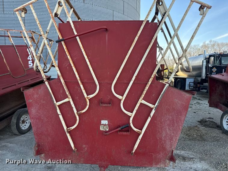 image for item DR7919 (3) Feed Train Gray Fox 145 creep feeders