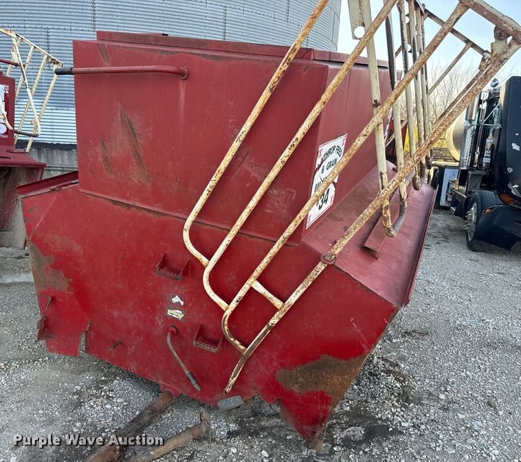 image for item DR7919 (3) Feed Train Gray Fox 145 creep feeders