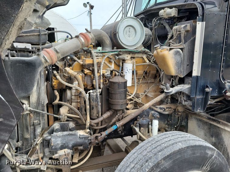 image for item DR7920 1986 Kenworth T600A tank truck