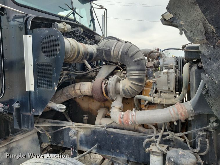 image for item DR7920 1986 Kenworth T600A tank truck