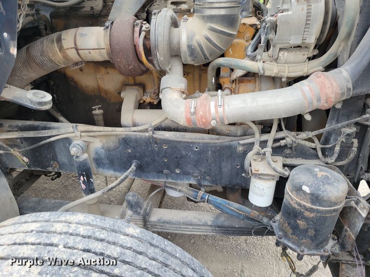 image for item DR7920 1986 Kenworth T600A tank truck