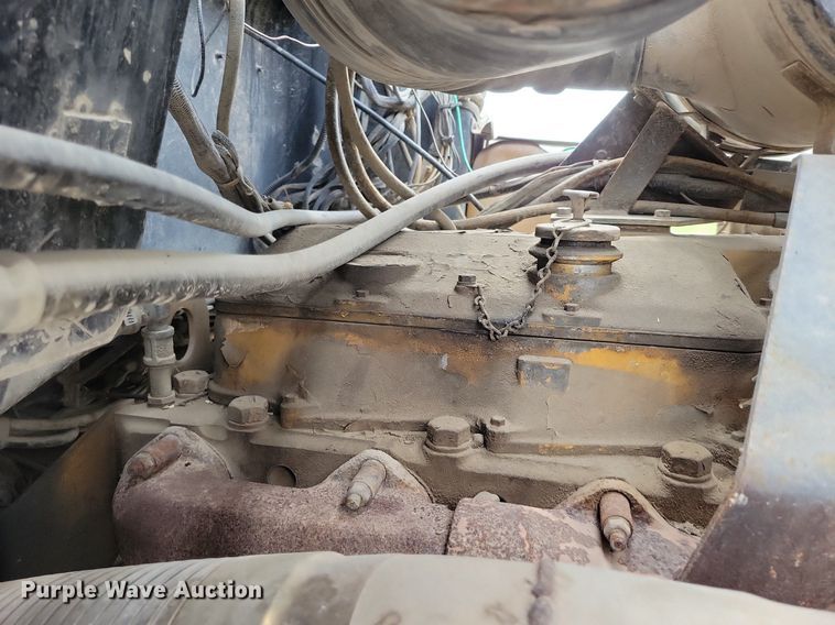 image for item DR7920 1986 Kenworth T600A tank truck