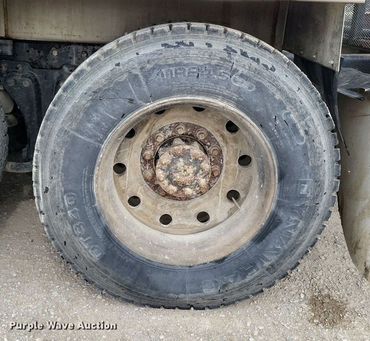 image for item DR7920 1986 Kenworth T600A tank truck