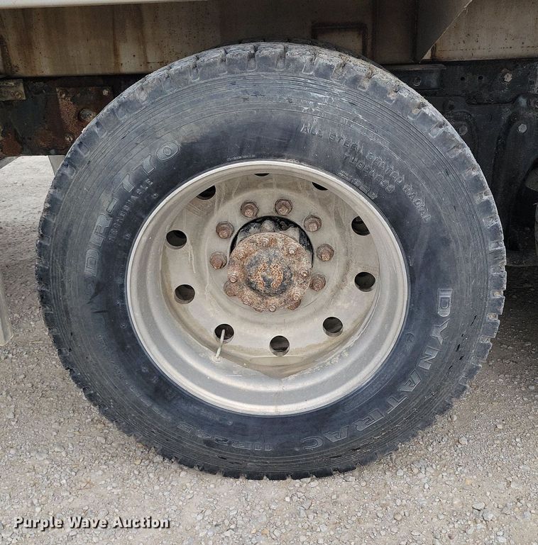 image for item DR7920 1986 Kenworth T600A tank truck