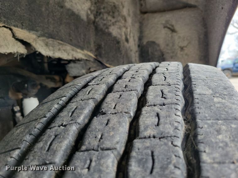 image for item DR7920 1986 Kenworth T600A tank truck