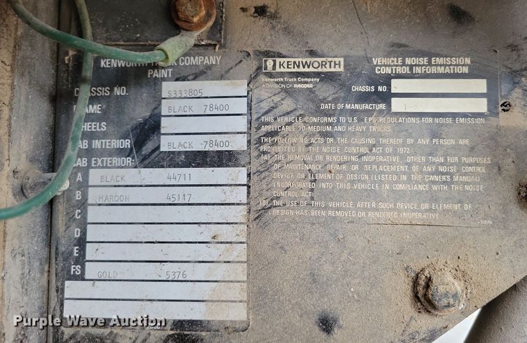 image for item DR7920 1986 Kenworth T600A tank truck