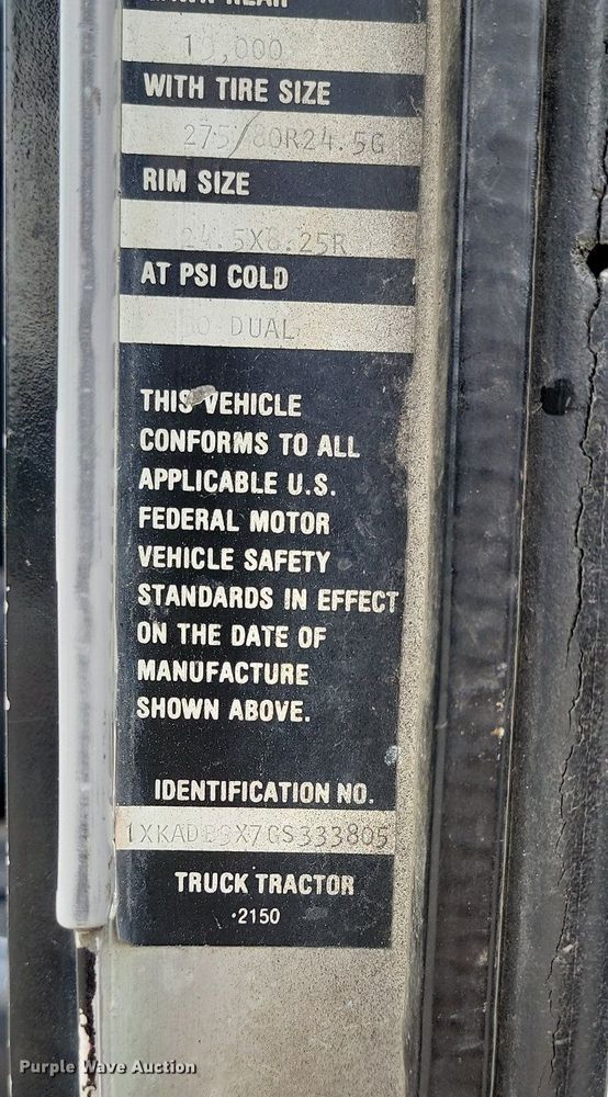 image for item DR7920 1986 Kenworth T600A tank truck