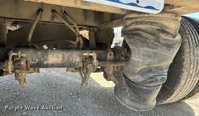 image for item DR7921 1996 Talbert T3SDW-140K-FC-T drop deck equipment trailer