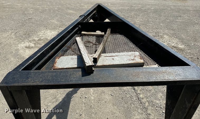 image for item DR7922 2004 Shop built equipment trailer