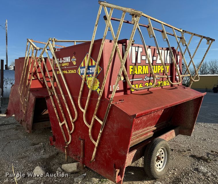 image for item DR7926 (2) Feed Train Gray Fox 145 creep feeders