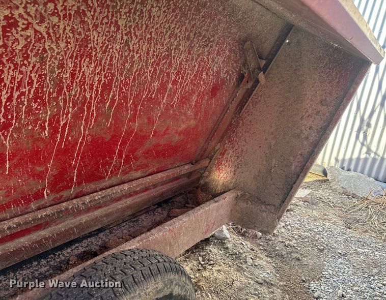 image for item DR7926 (2) Feed Train Gray Fox 145 creep feeders