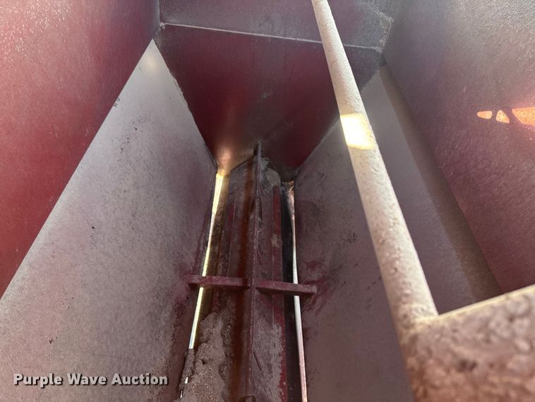 image for item DR7926 (2) Feed Train Gray Fox 145 creep feeders