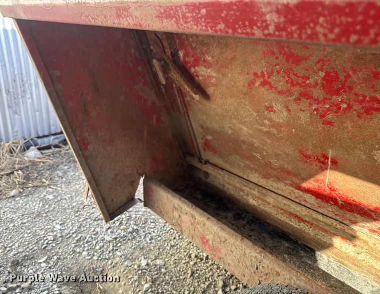 image for item DR7926 (2) Feed Train Gray Fox 145 creep feeders