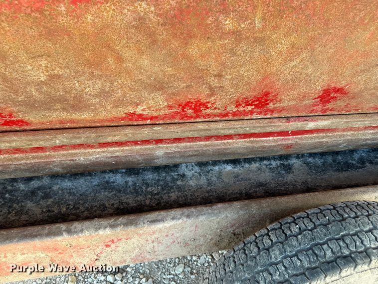 image for item DR7926 (2) Feed Train Gray Fox 145 creep feeders