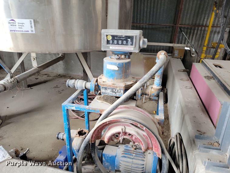 image for item DR7930 (2) stainless steel tanks