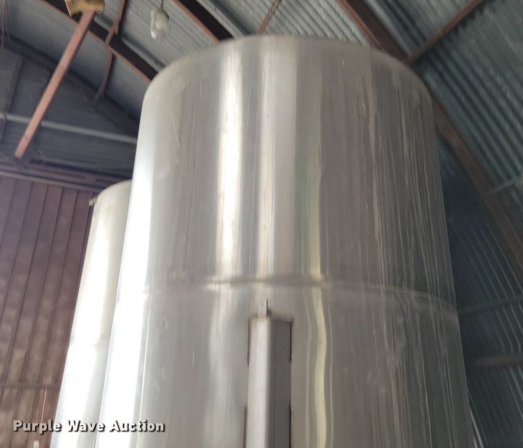 image for item DR7930 (2) stainless steel tanks