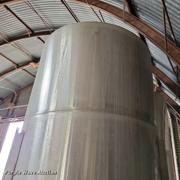 image for item DR7930 (2) stainless steel tanks