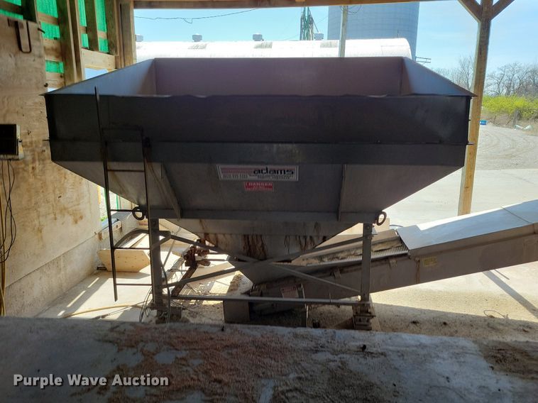 image for item DR7934 Adams  W-XX fertilizer mixer