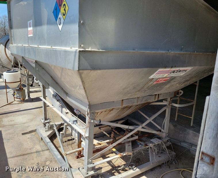 image for item DR7934 Adams  W-XX fertilizer mixer