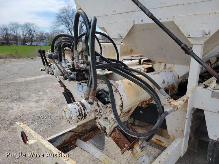 image for item DR7935 1999 Freightliner  FLD feed delivery truck