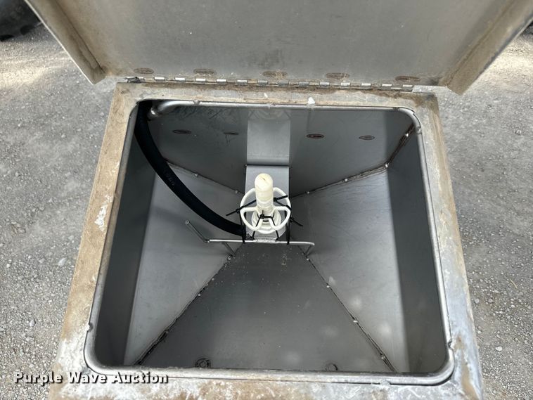 image for item DR7936 2009 Case IH Patriot 3330 sprayer