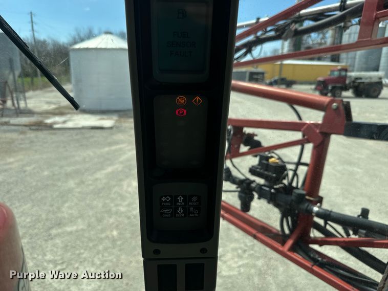 image for item DR7936 2009 Case IH Patriot 3330 sprayer
