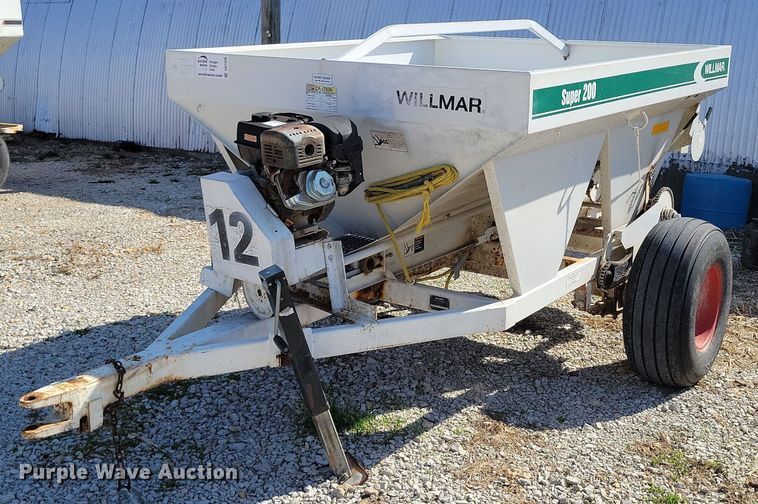 image for item DR7938 Willmar  Super 200 spreader