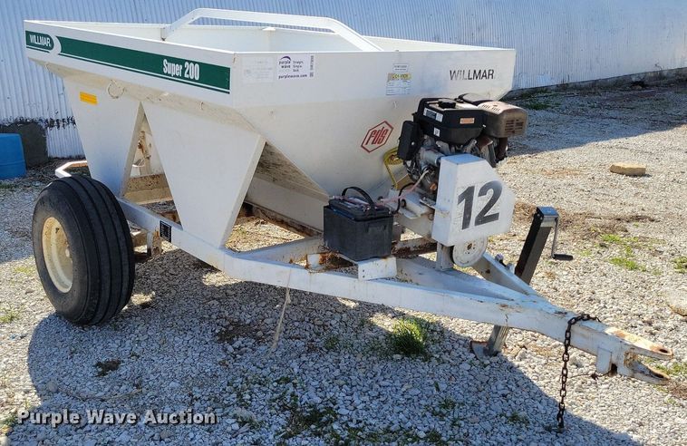 image for item DR7938 Willmar  Super 200 spreader