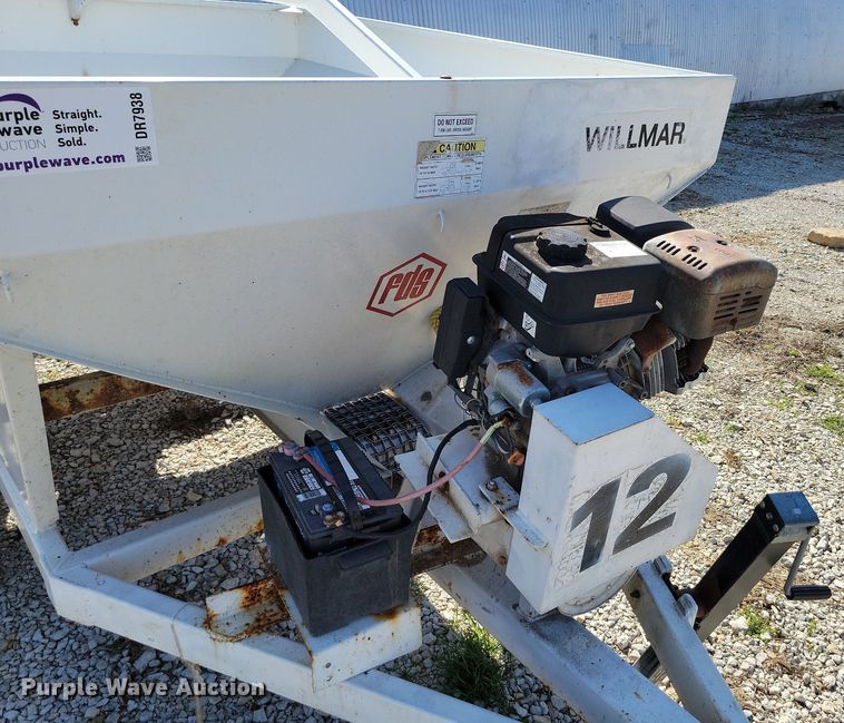 image for item DR7938 Willmar  Super 200 spreader