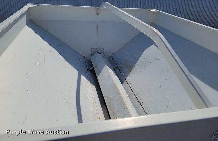 image for item DR7938 Willmar  Super 200 spreader