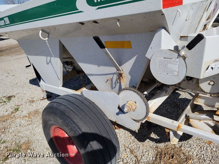 image for item DR7938 Willmar  Super 200 spreader