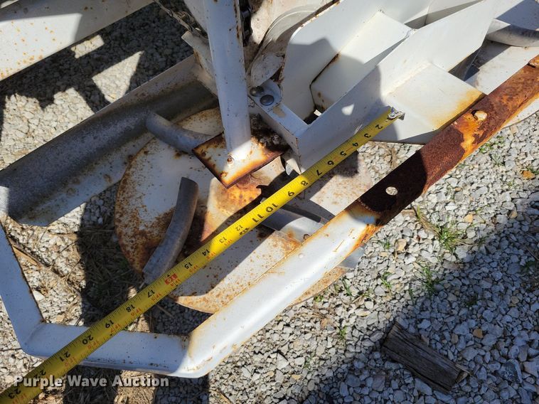 image for item DR7938 Willmar  Super 200 spreader