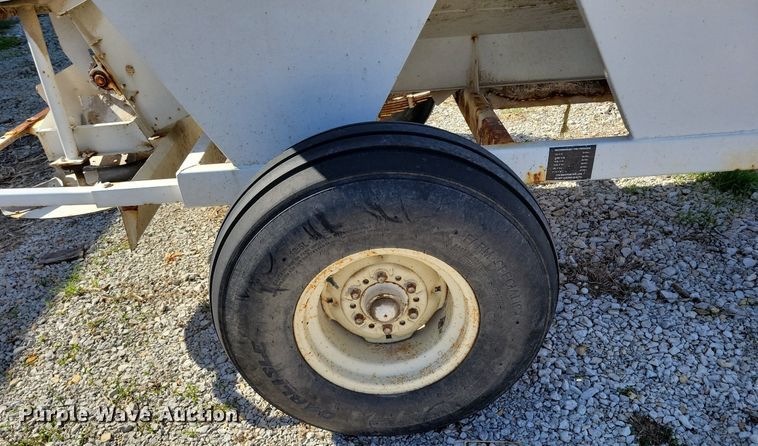 image for item DR7938 Willmar  Super 200 spreader