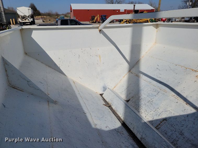 image for item DR7939 Willmar 500 spreader