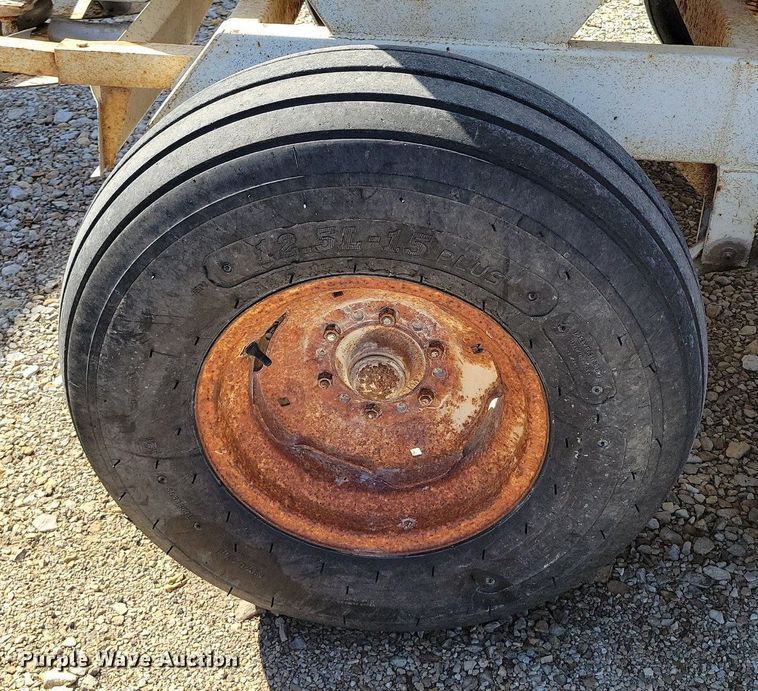 image for item DR7939 Willmar 500 spreader