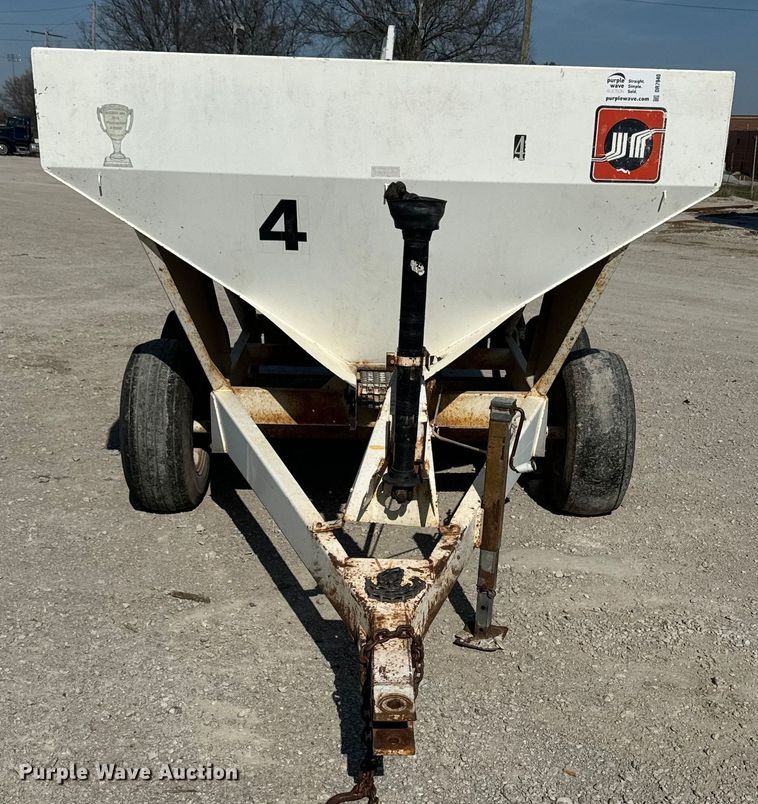 image for item DR7940 Wilmar 500 spreader