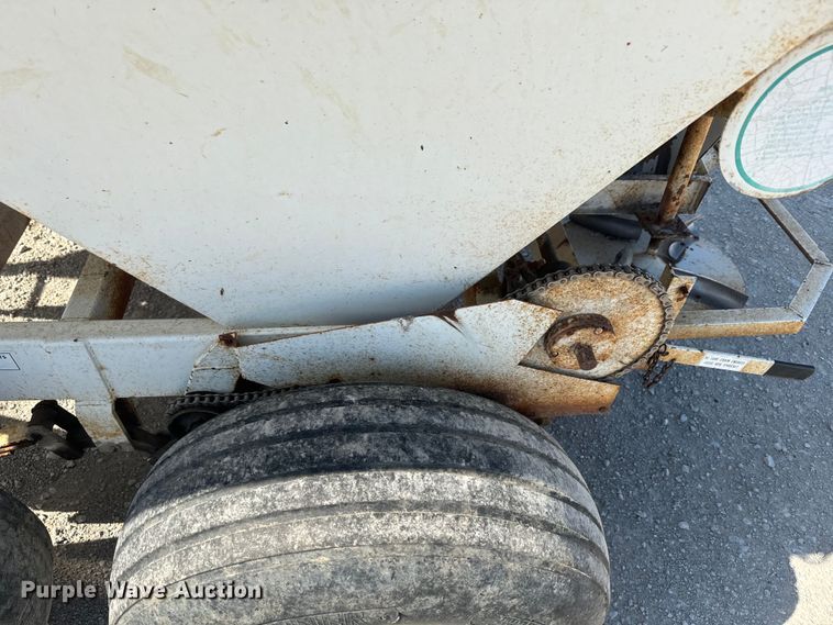 image for item DR7940 Wilmar 500 spreader