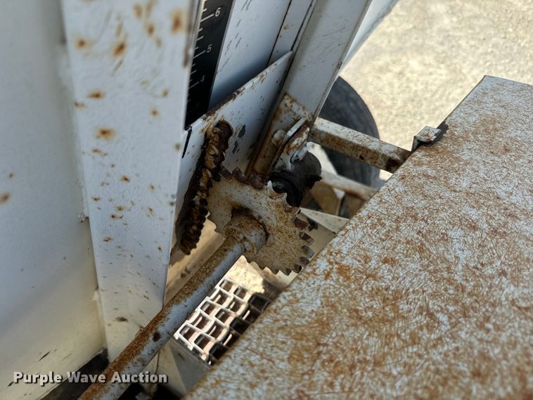 image for item DR7940 Wilmar 500 spreader