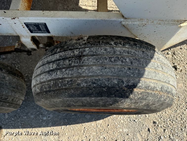 image for item DR7940 Wilmar 500 spreader