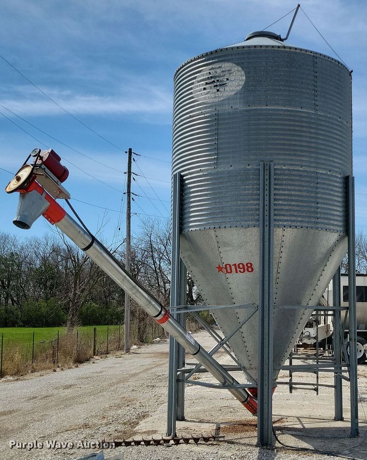 image for item DR7941 AP grain bin