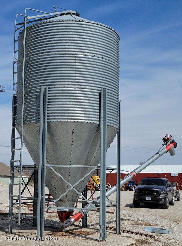image for item DR7941 AP grain bin