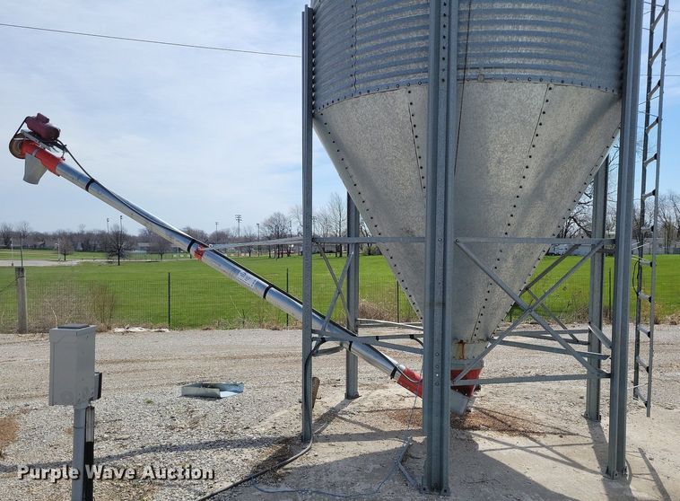 image for item DR7941 AP grain bin