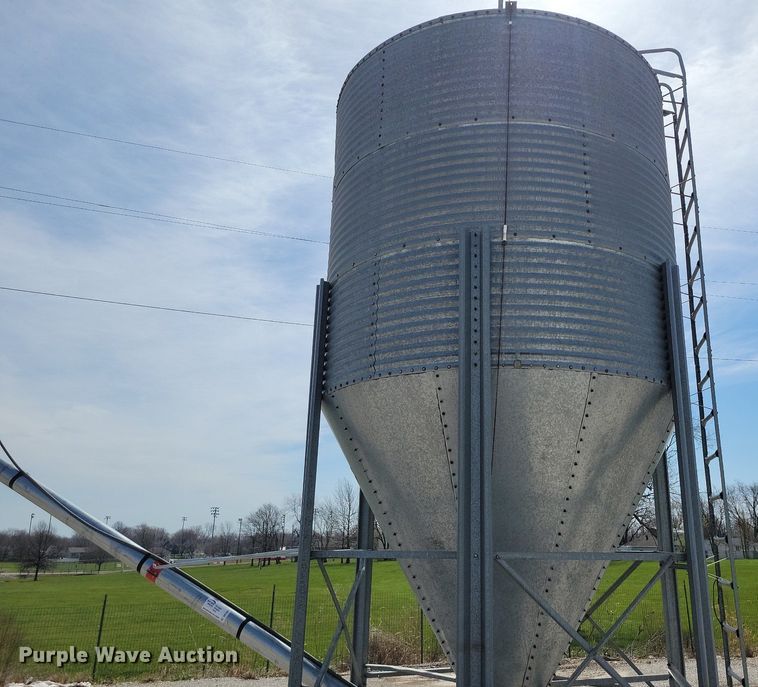 image for item DR7941 AP grain bin