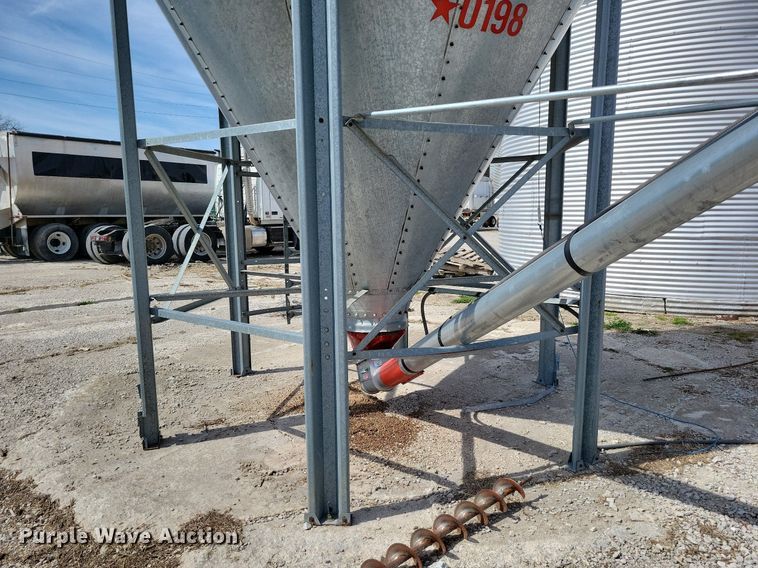 image for item DR7941 AP grain bin