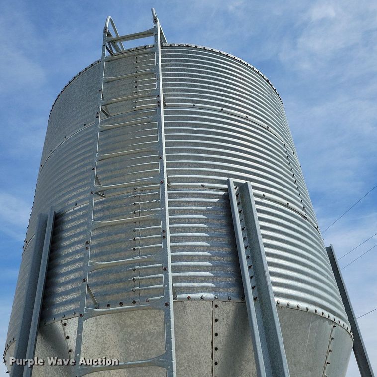 image for item DR7941 AP grain bin