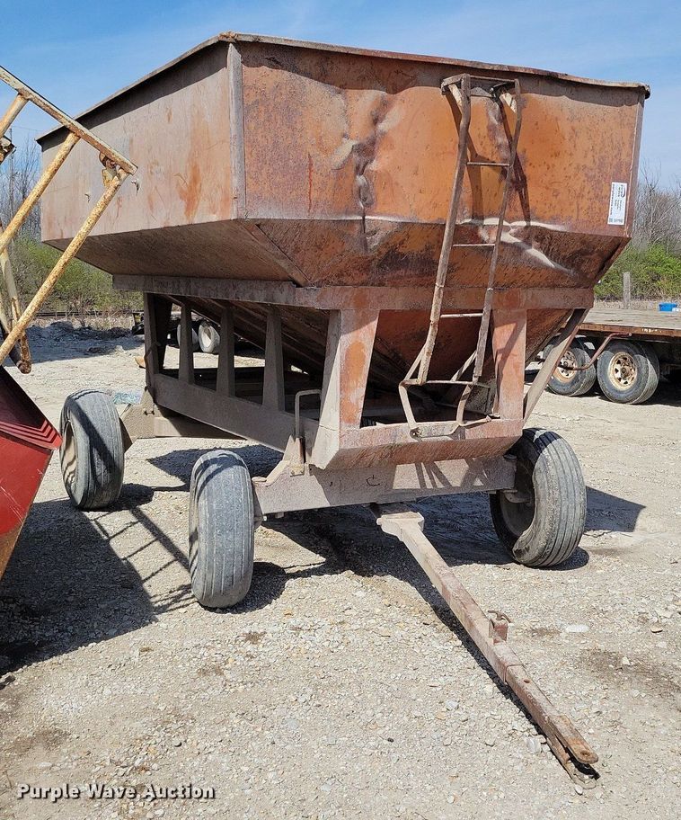 image for item DR7942 Gravity wagon