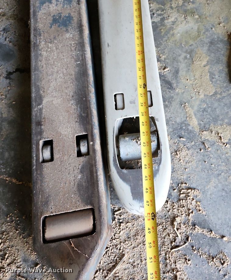 image for item DR7944 (2) pallet jacks